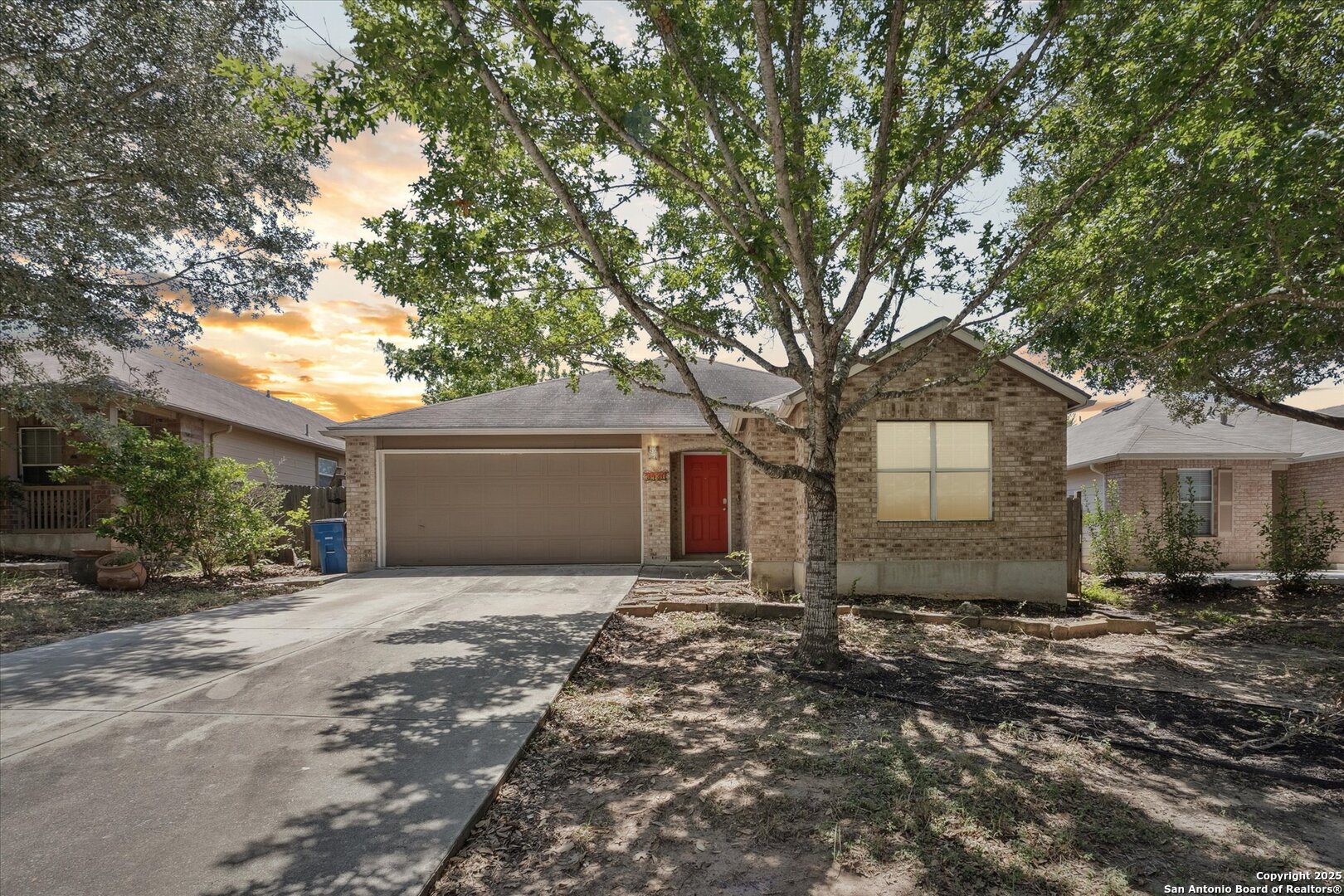 3436 Whisper Bluff — photo