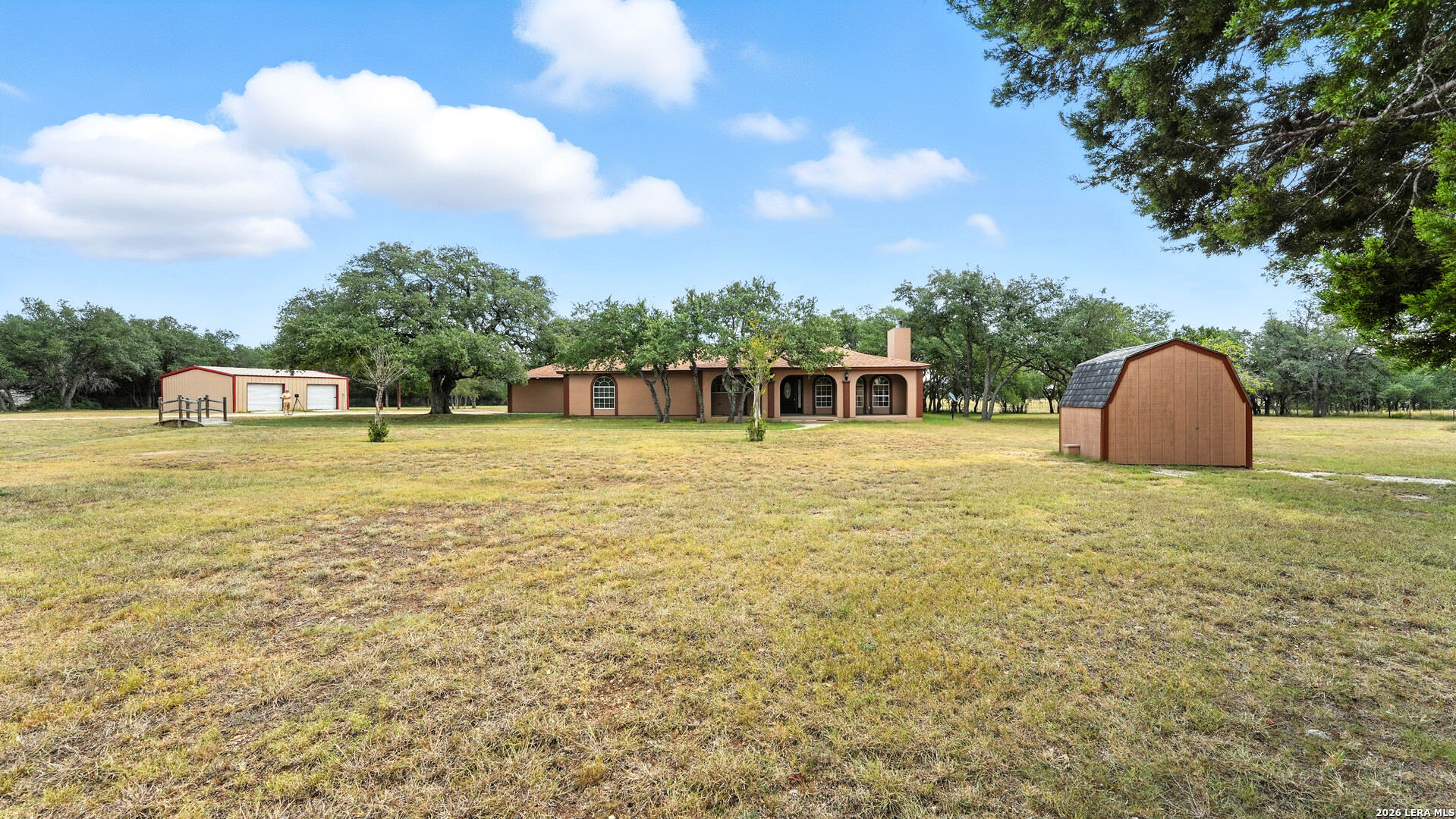 220 Lanier Ranch — photo