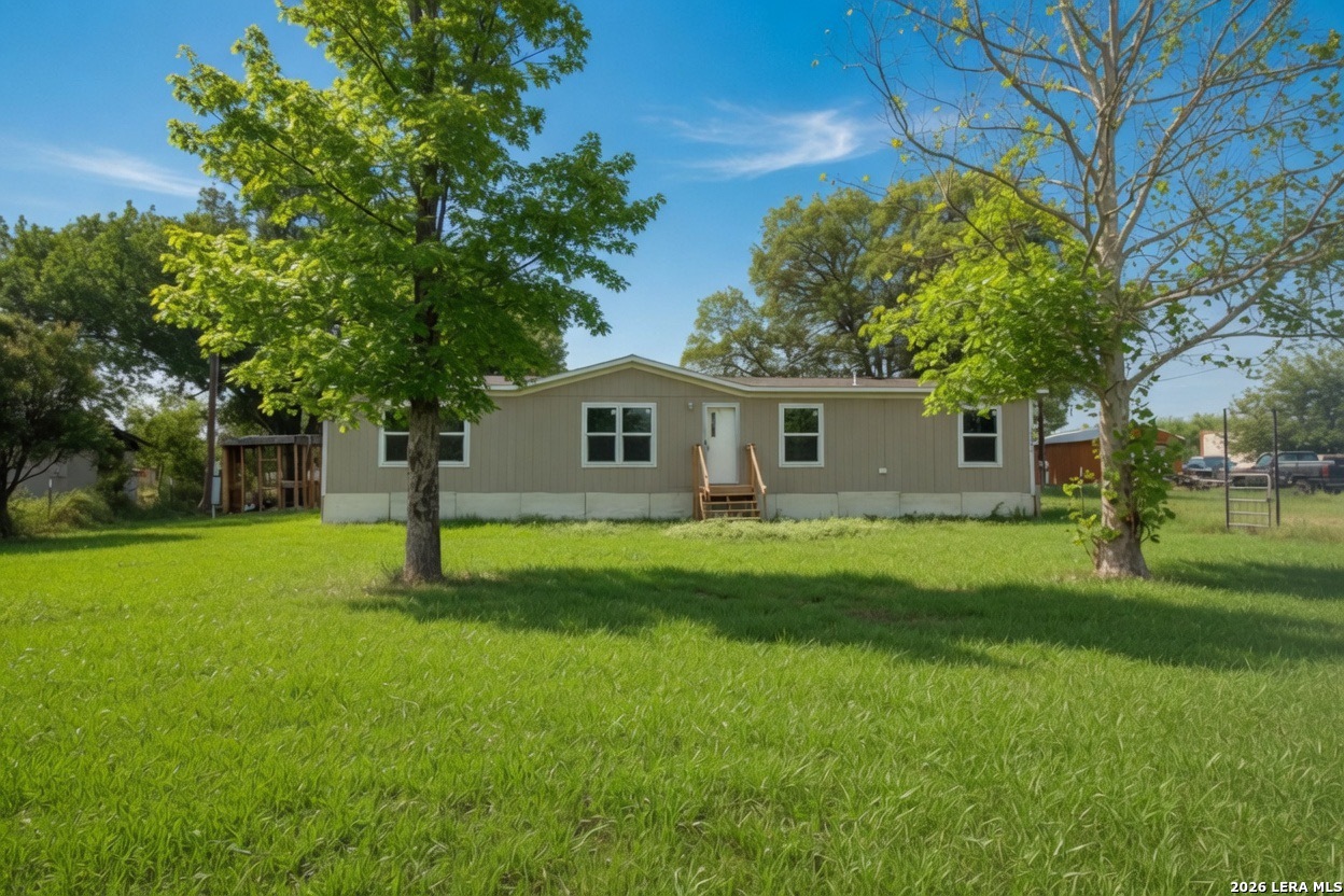 19545 FM 463 — photo