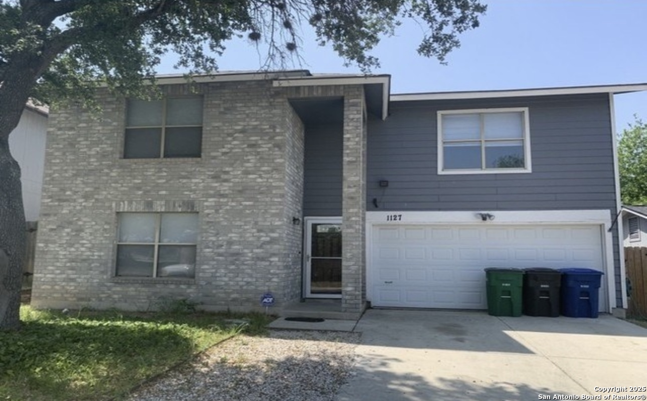 1127 Arrowhead — photo