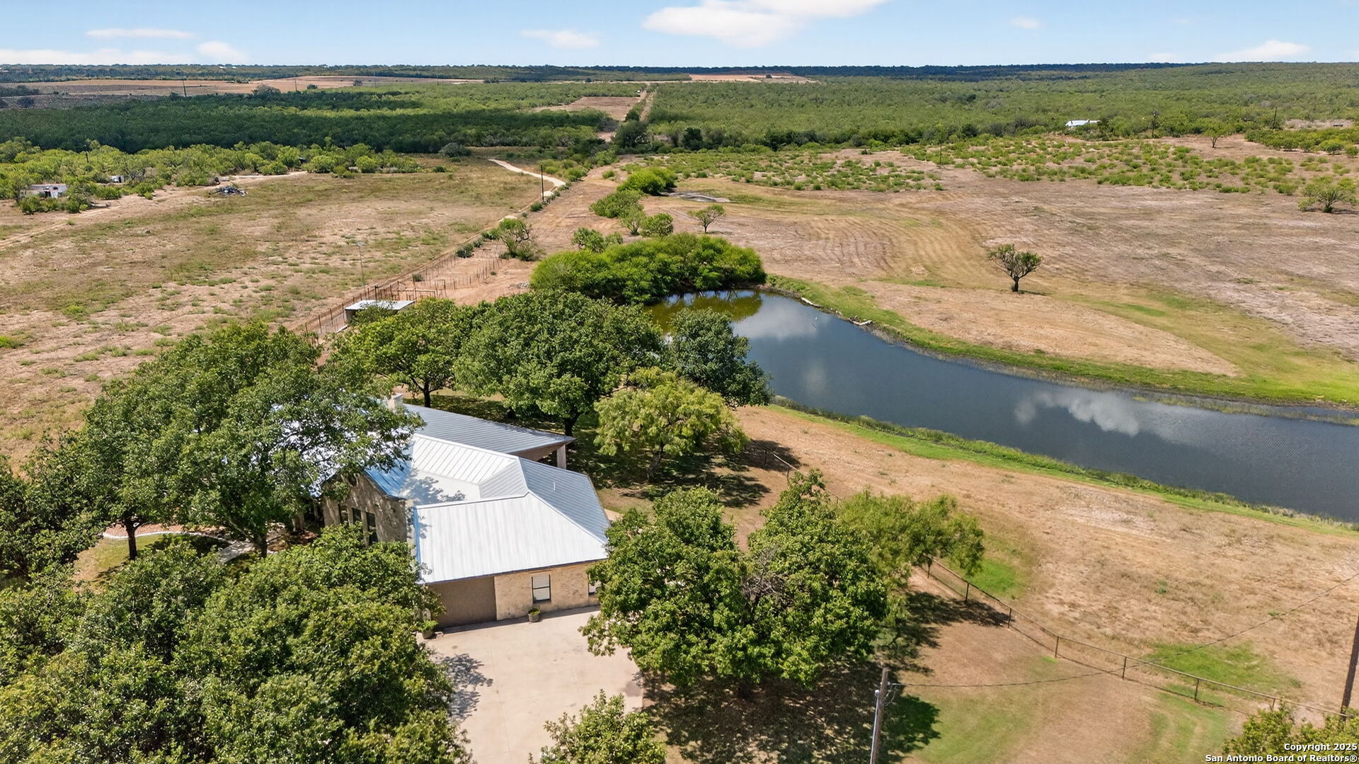 2220 FM 1343 — photo