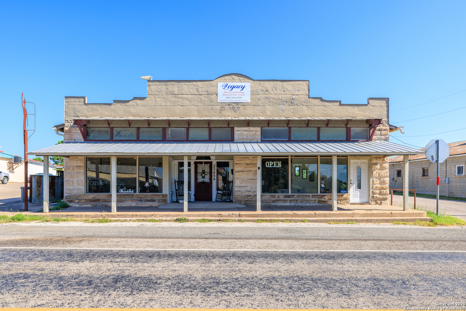 23654 W US Hwy 290 — photo