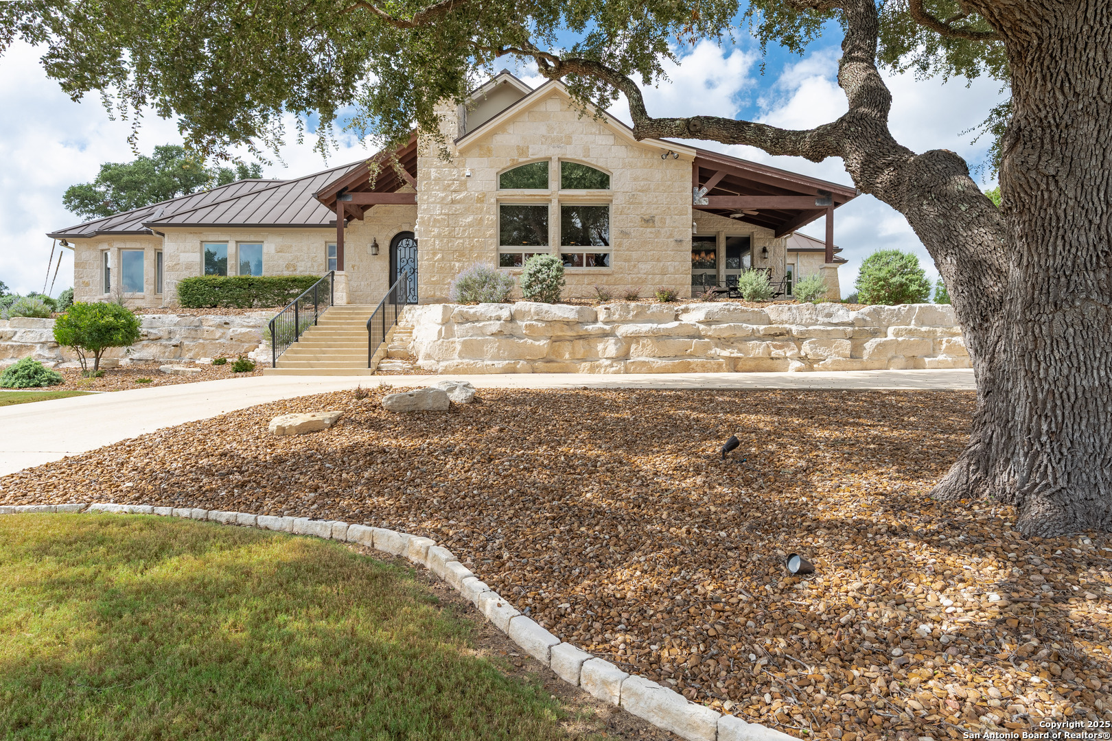 3911 Kite Dr. E — photo