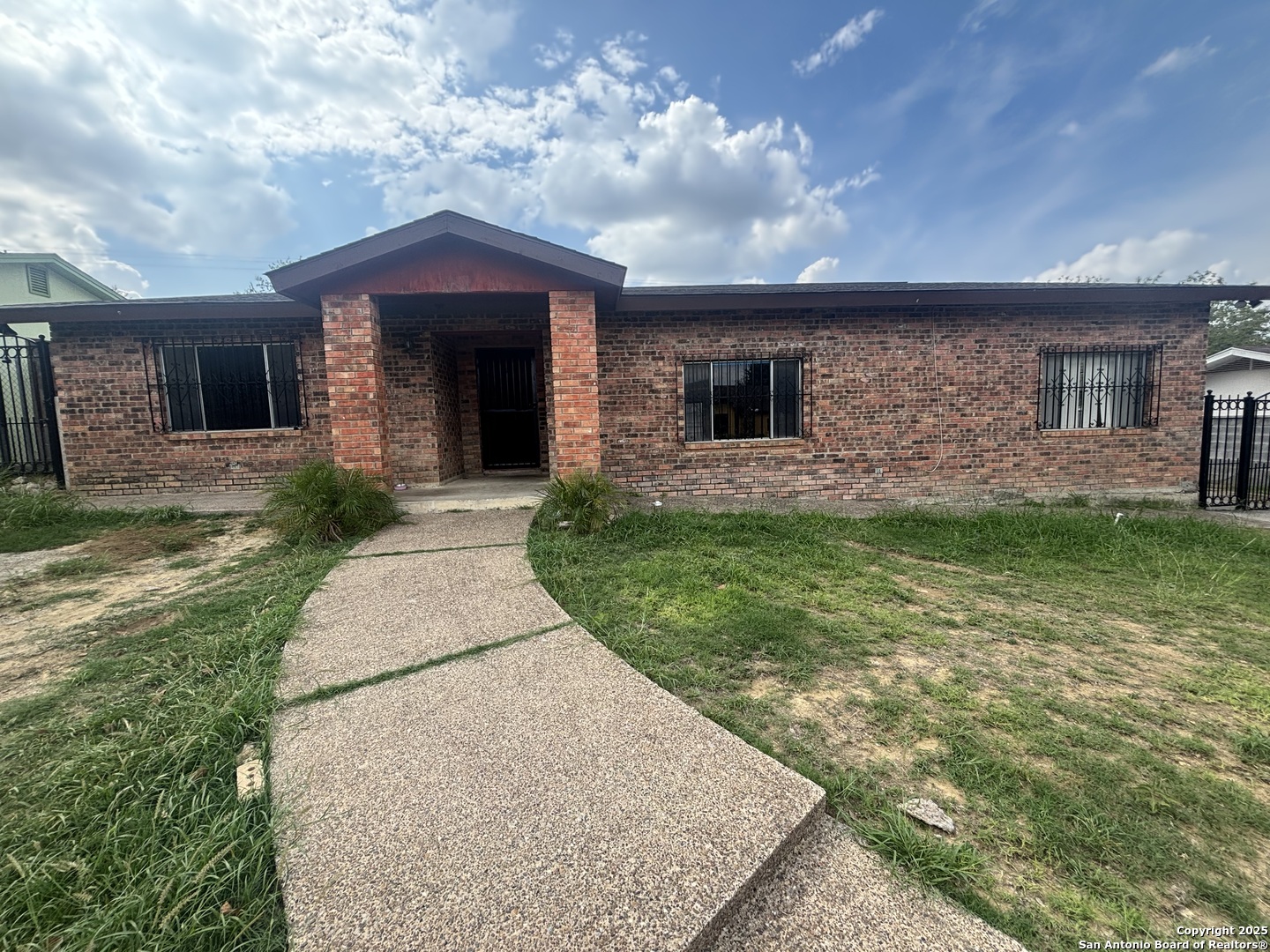 205 Sunset Loop — photo