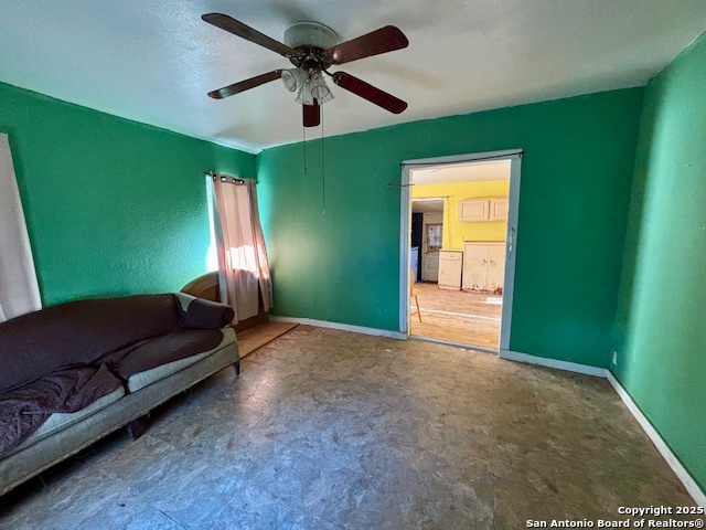 732 E Mesquite, Uvalde, TX 78801 — photo 2