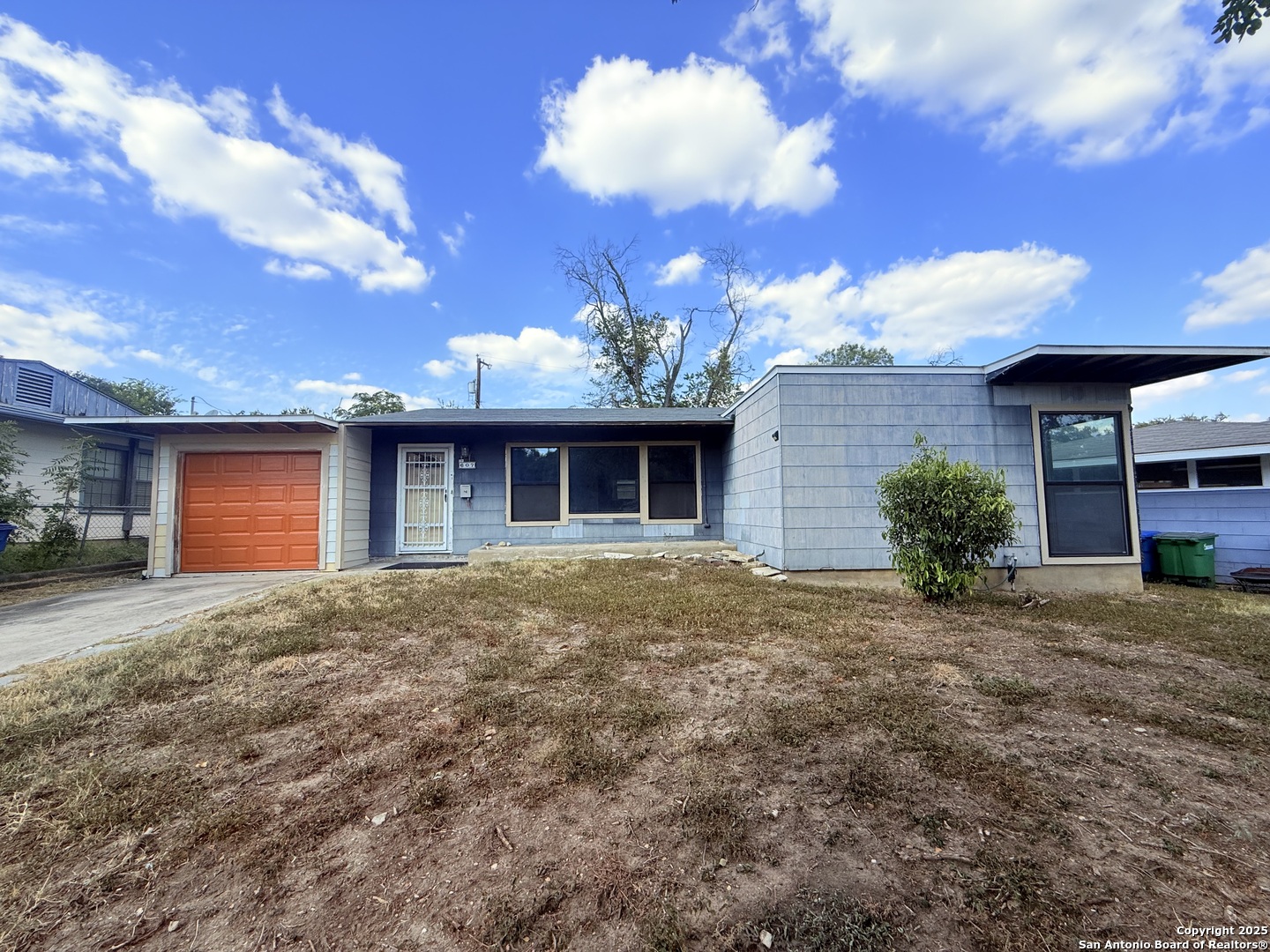 607 Blakeley Drive — photo
