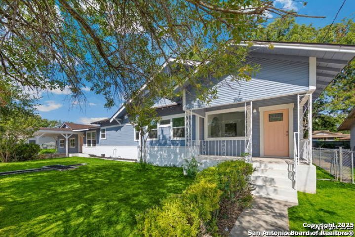2802 Irwin — photo