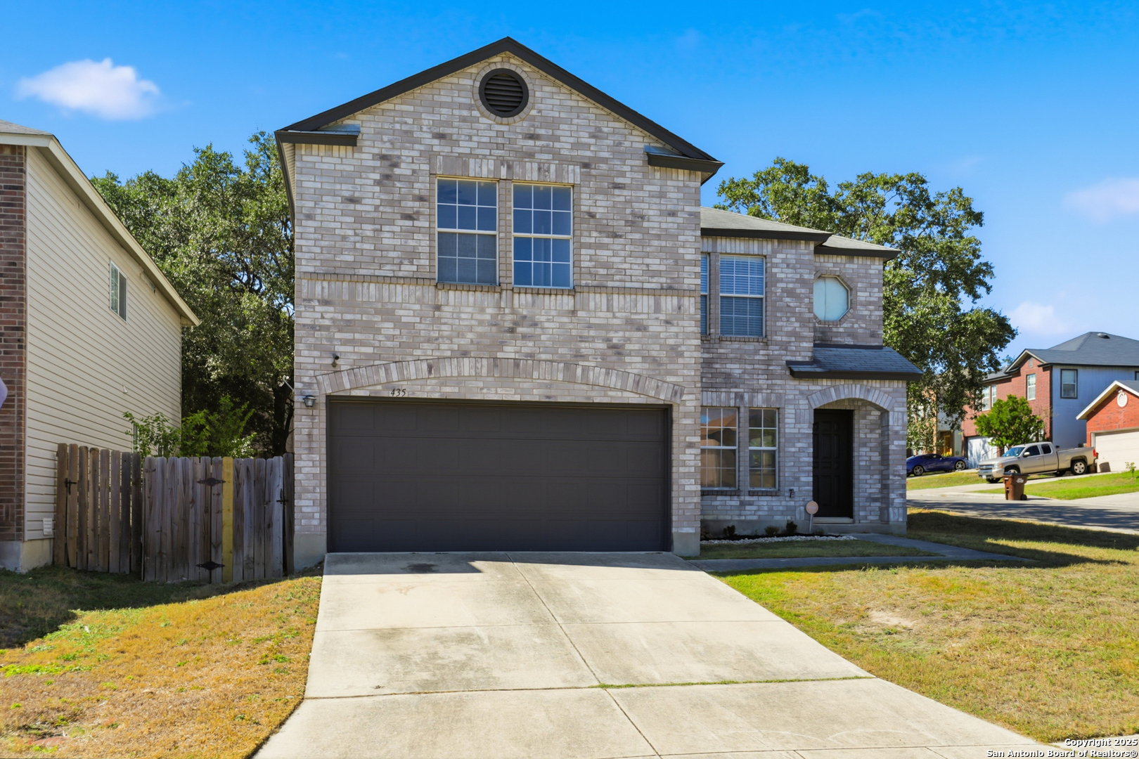 435 Territory Oak — photo