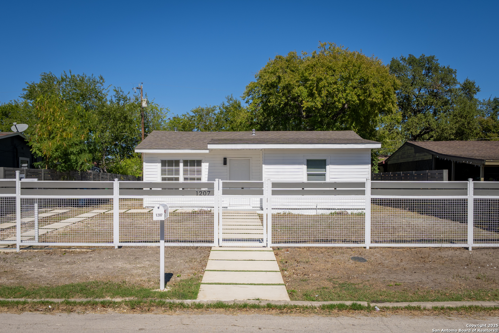 1207 W Gerald a — photo