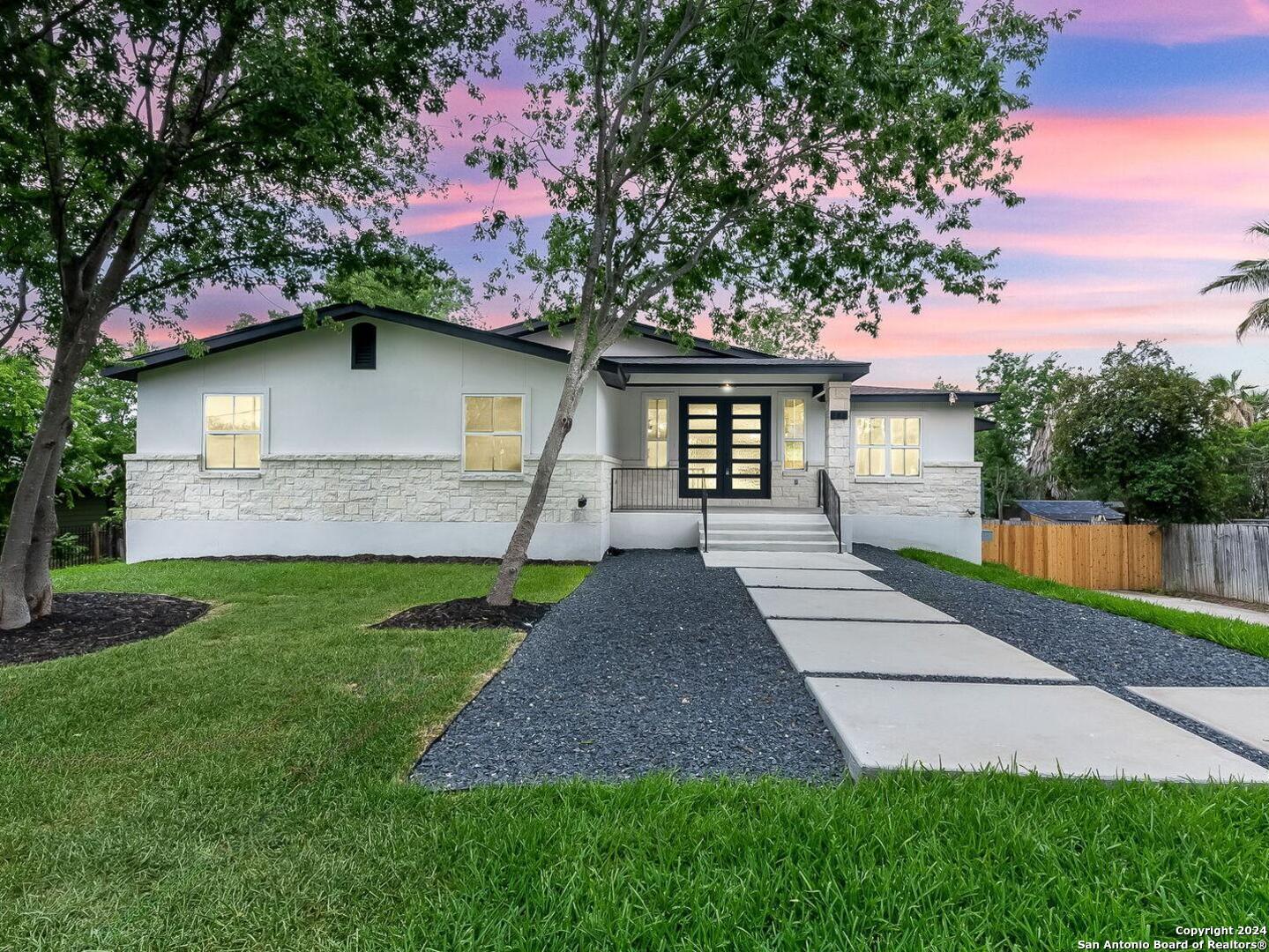 630 E Sunshine Drive — photo