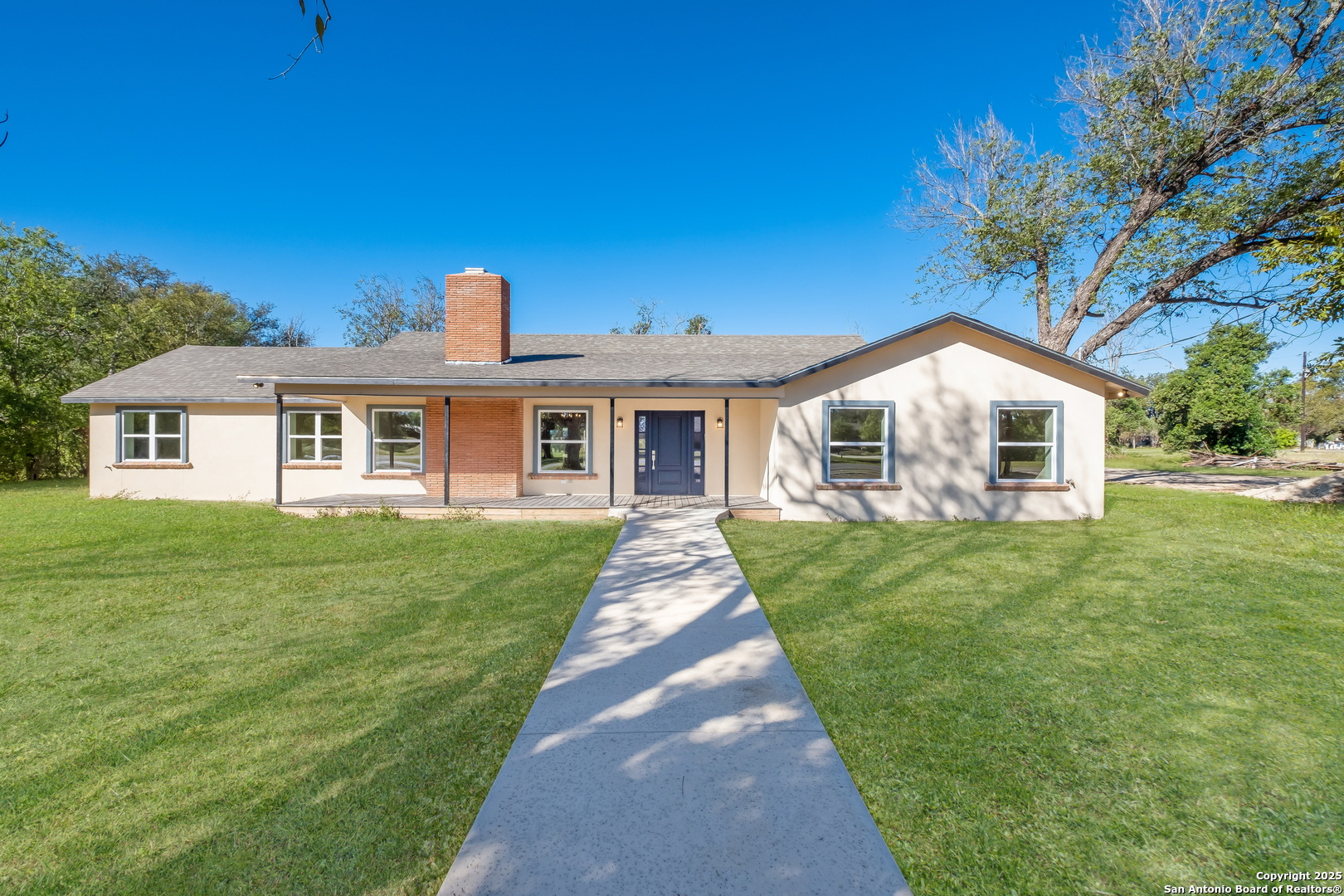 355 FM 1796 — photo