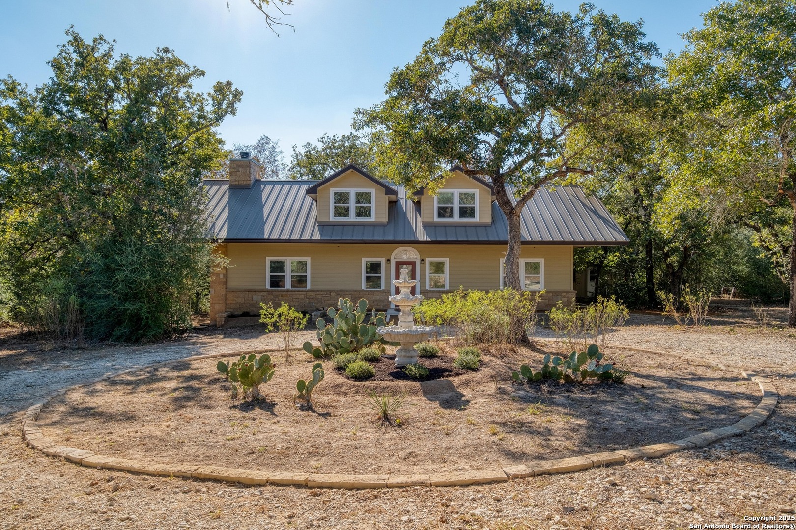 123 Bowie, Luling, TX 78648 — photo 2