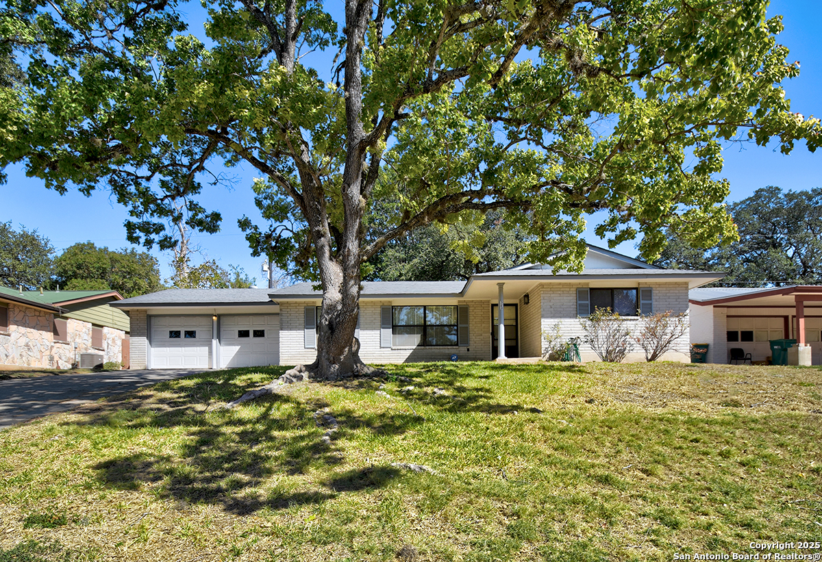 323 Shin Oak — photo