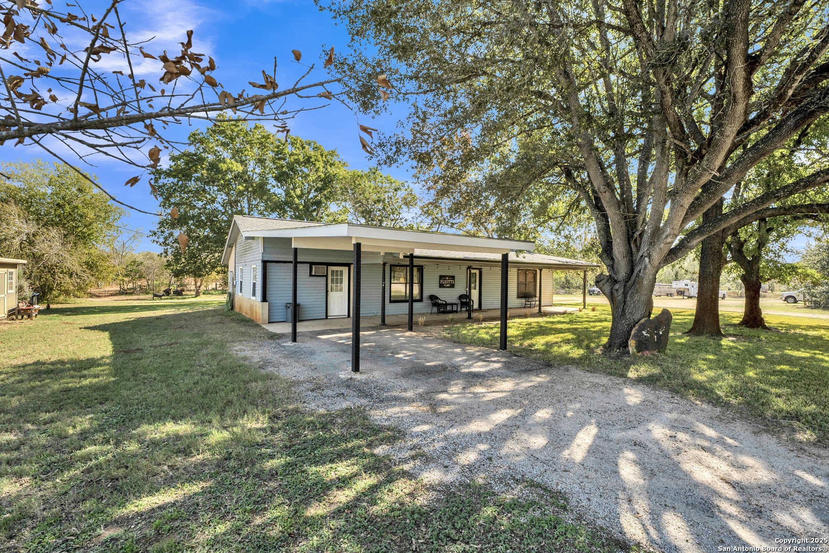 470 Rutledge, Poteet, TX 78065