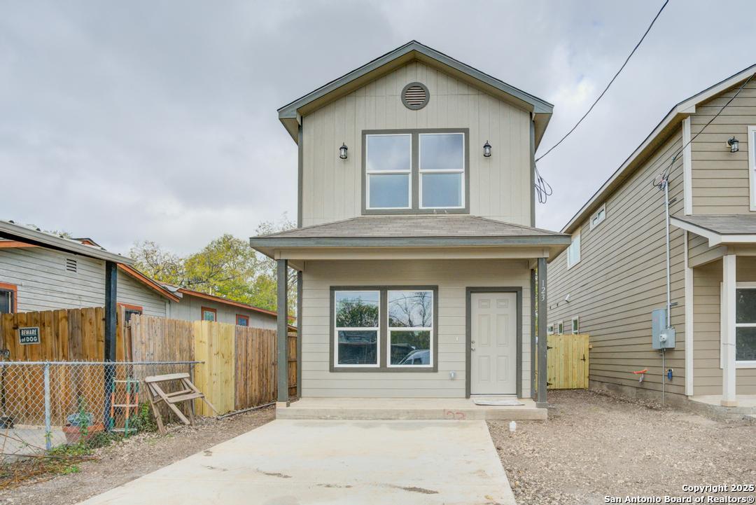 123 Lawton — photo