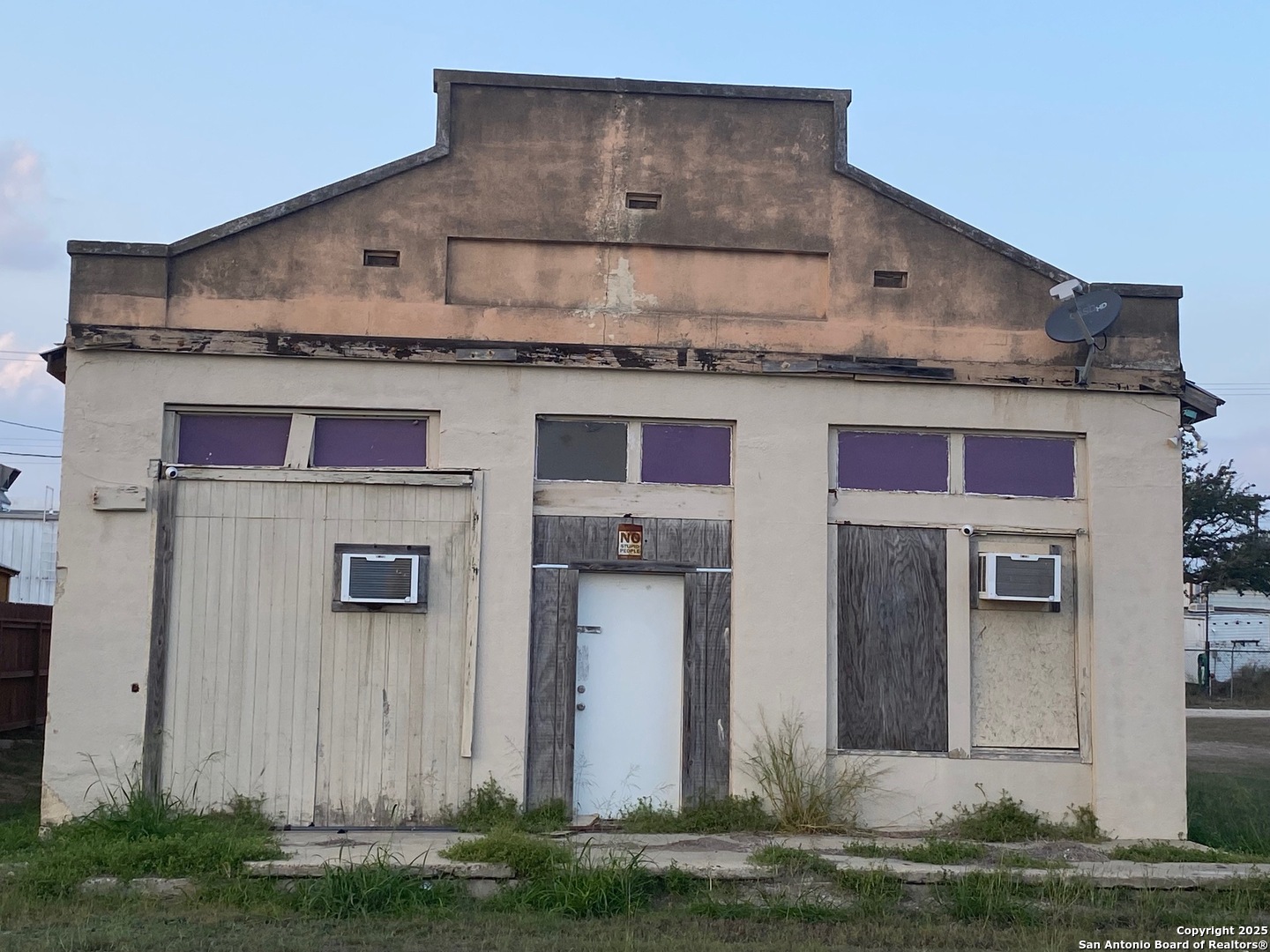 109 E Front Street — photo