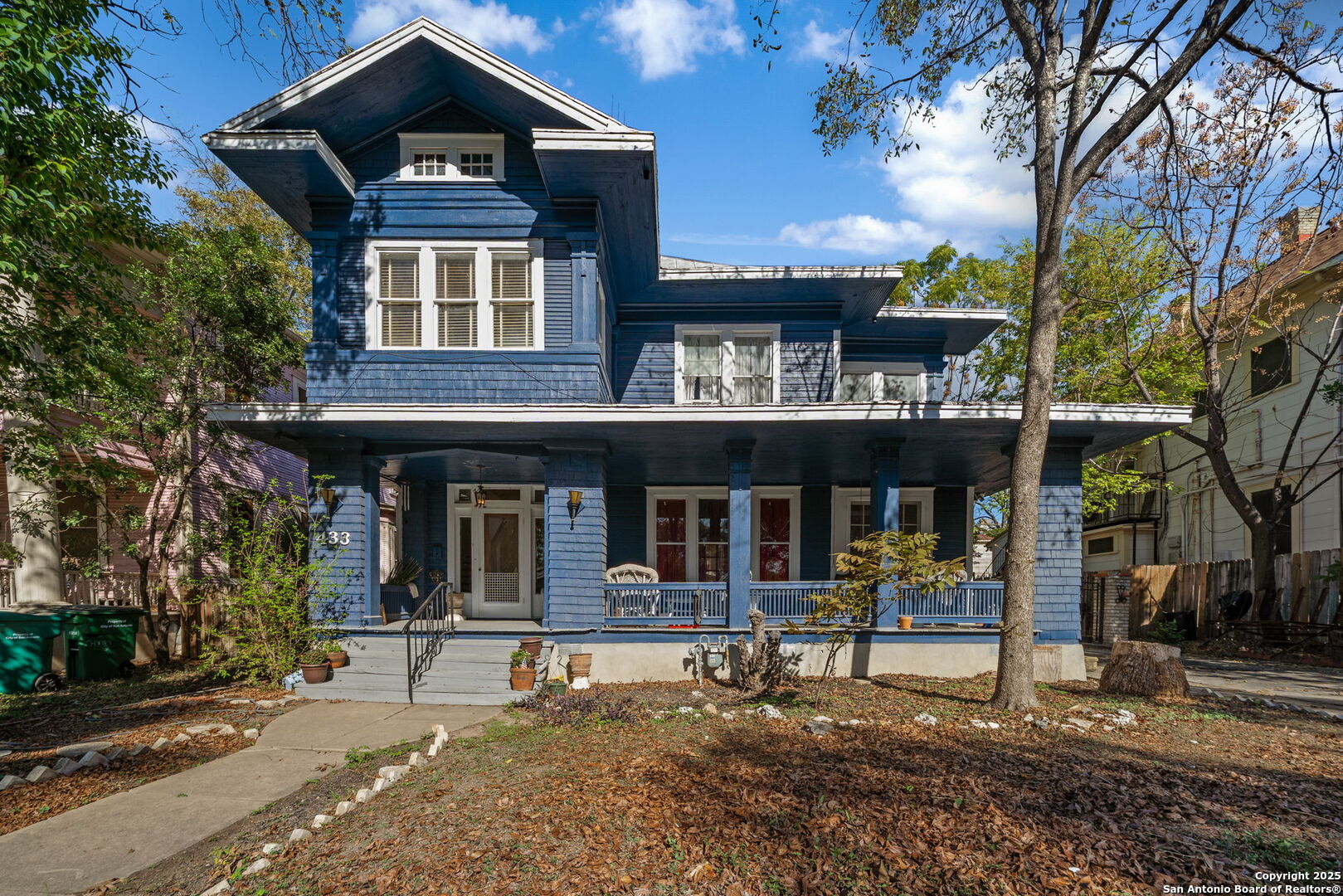 433 W Woodlawn Avenue — photo