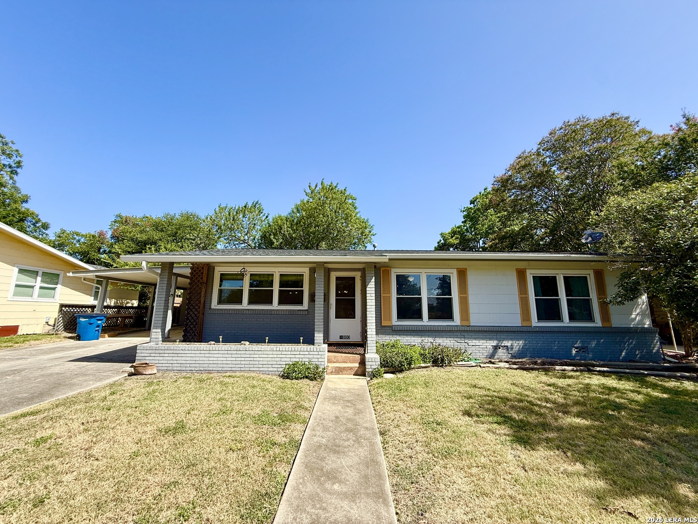 880 Merriweather — photo