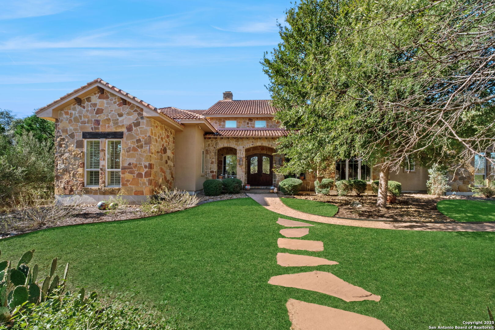 325 whitestone, Spring Branch, TX 78070 — photo 2