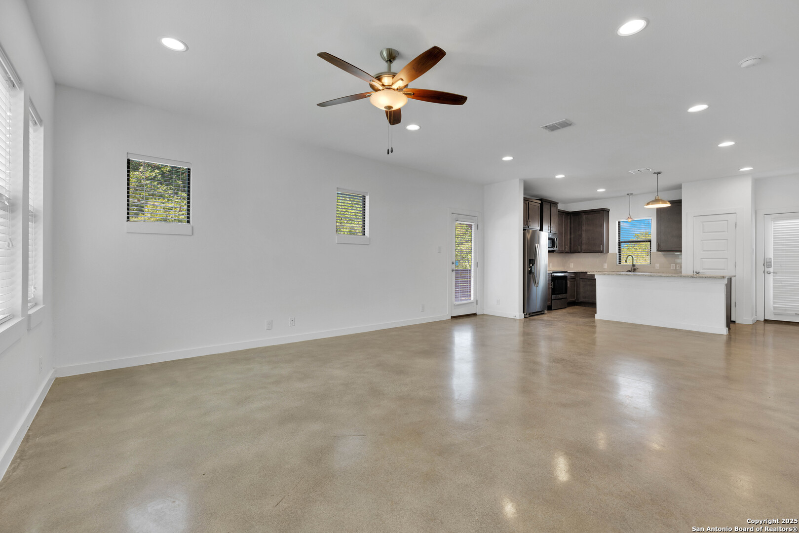 1162 N Olive Street — photo