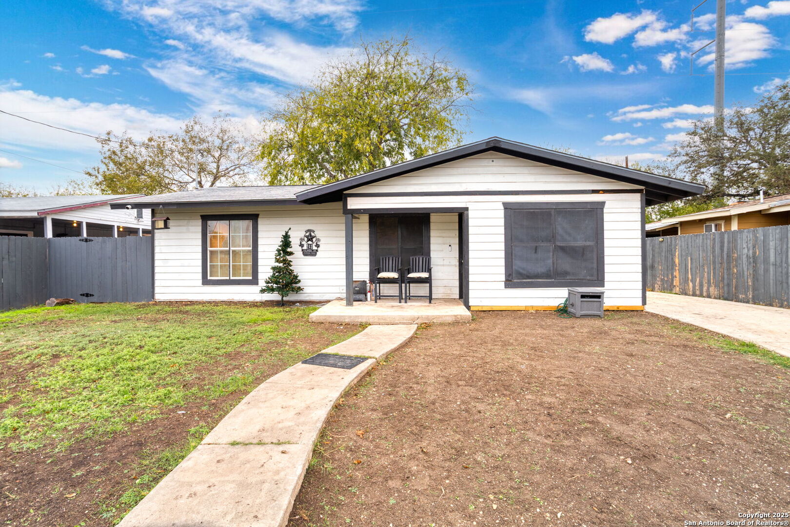 243 Yolanda — photo