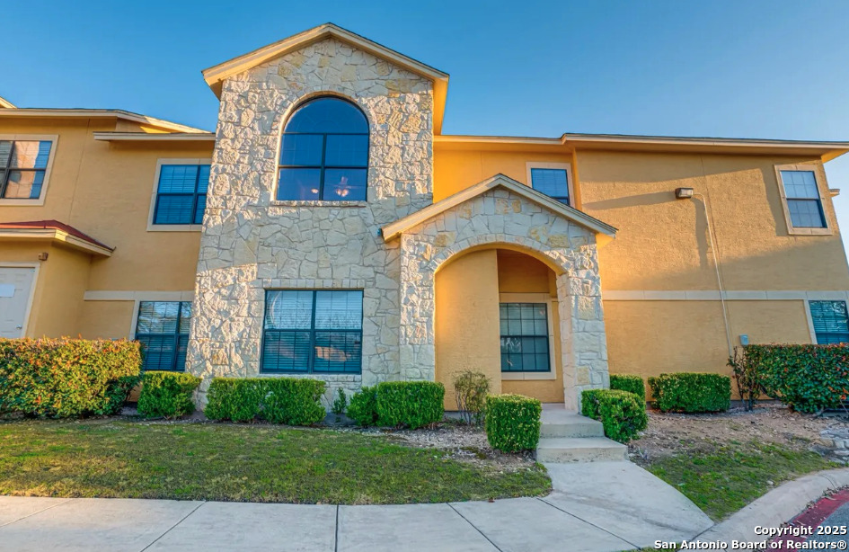 6160 Eckhert 103 — photo