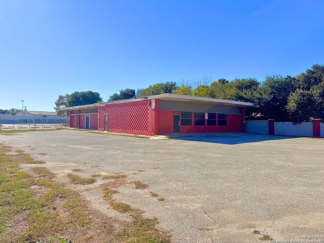 2507 S General McMullen Drive — photo