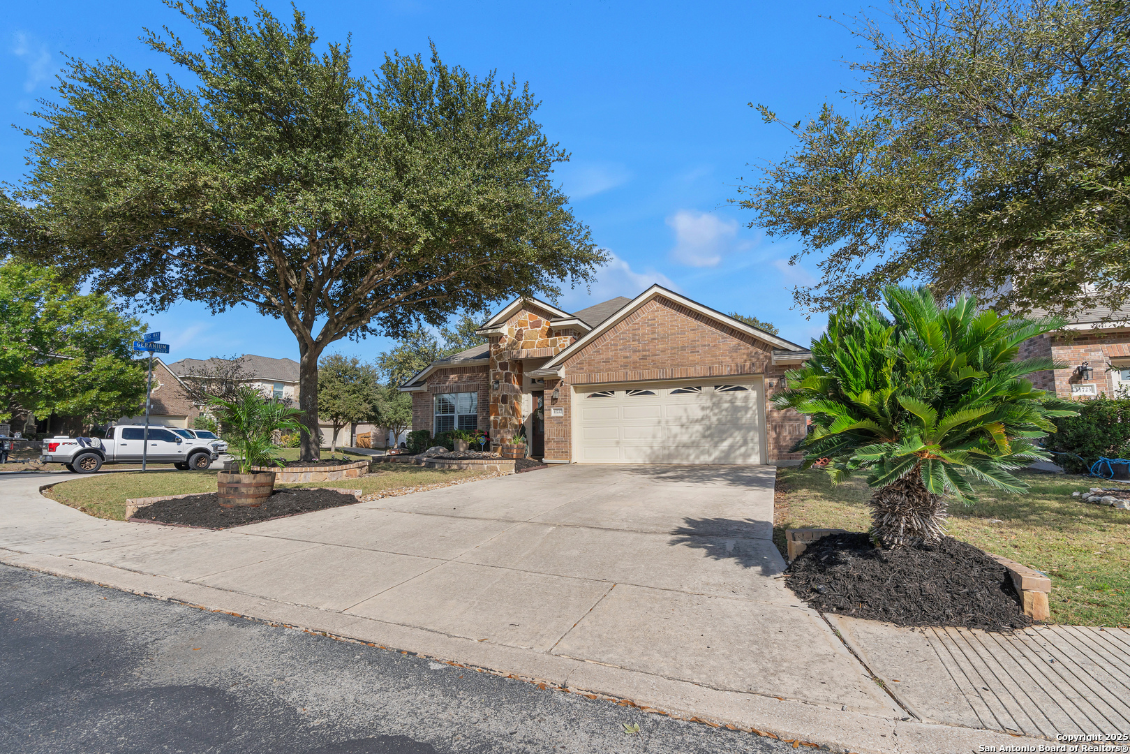 11727 Iris Way — photo