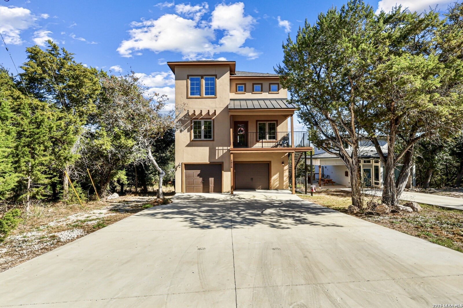 1216 Canyon Lake — photo
