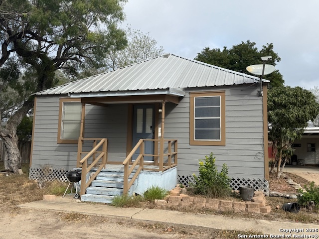 305 E Thornton Street — photo