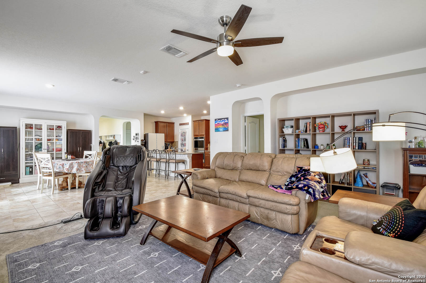145 Rustic, Universal City, TX 78148 — photo 3