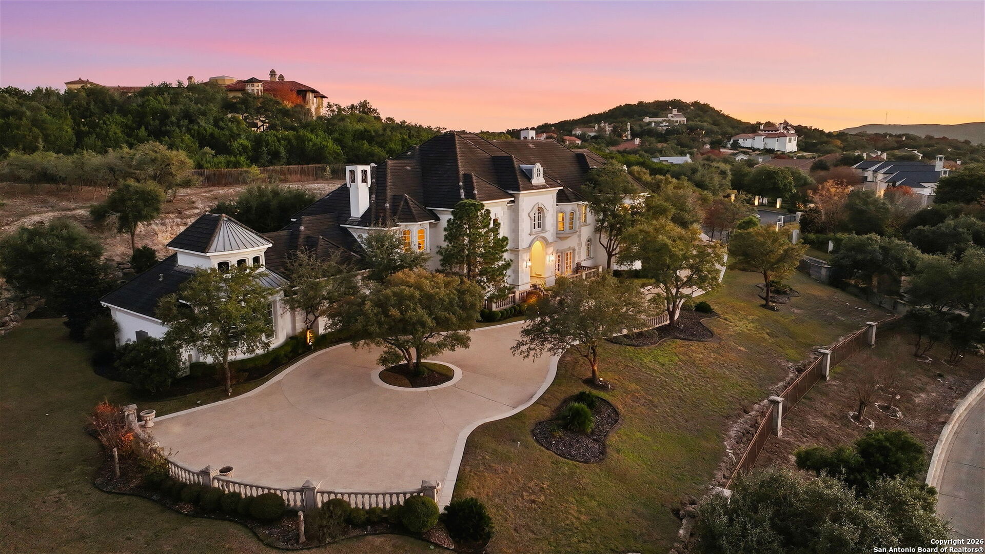 2 Admirals Way — photo