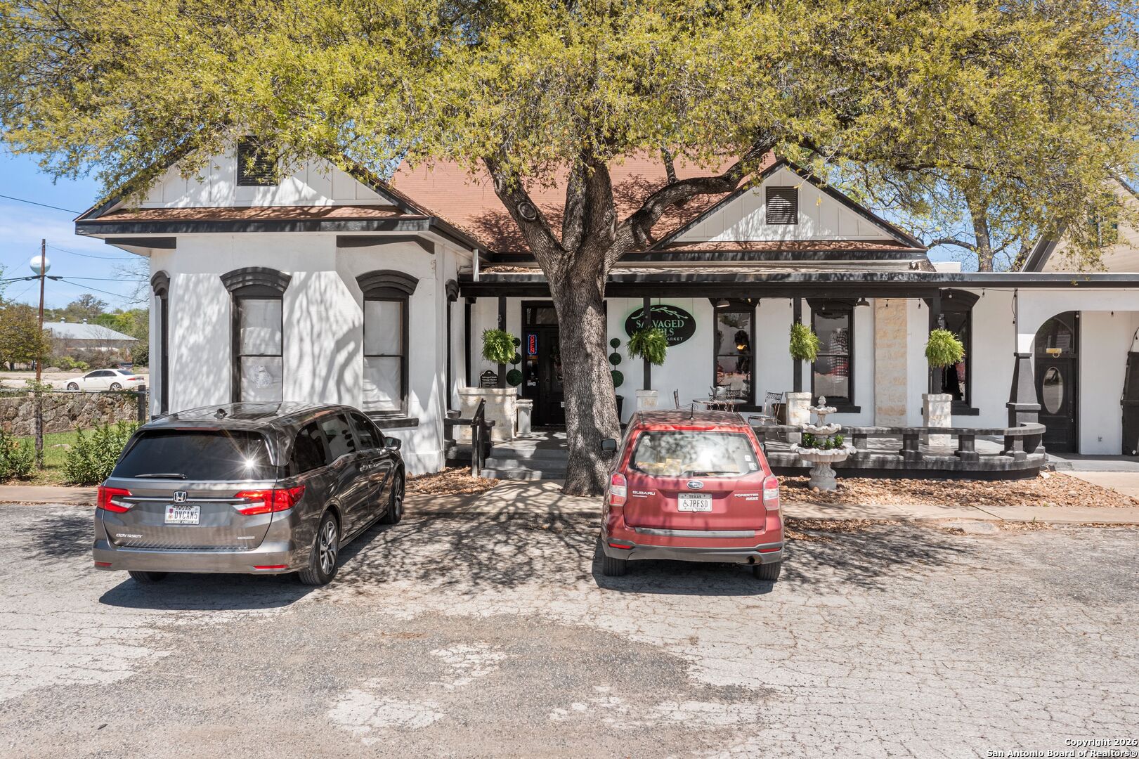 702 Front Street — photo