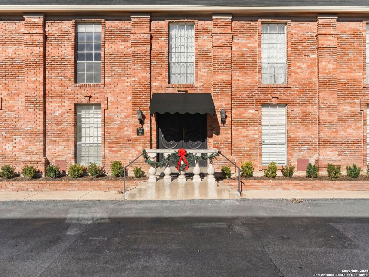 8033 N New Braunfels #106 — photo