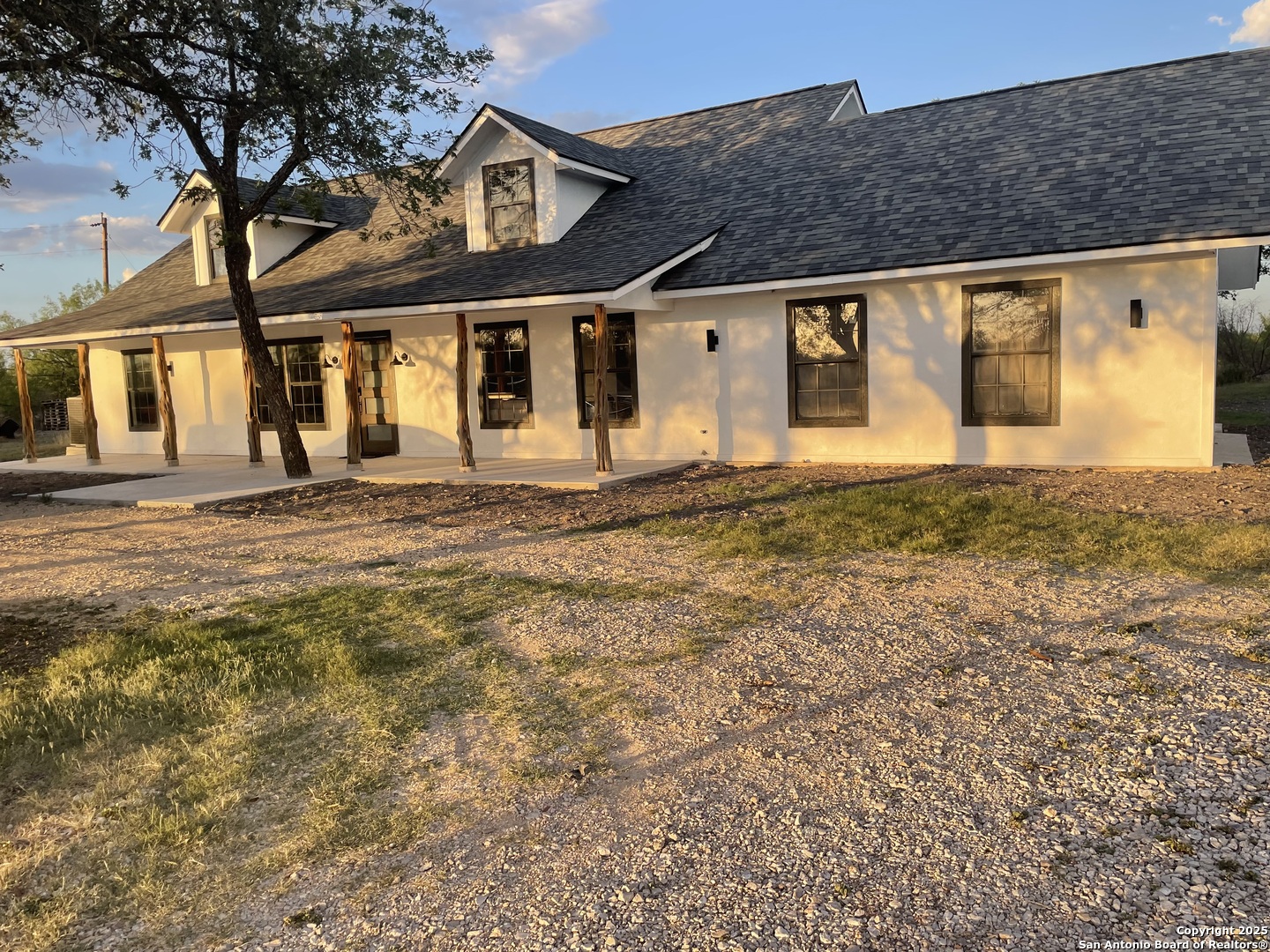 210 County Road 4643 — photo