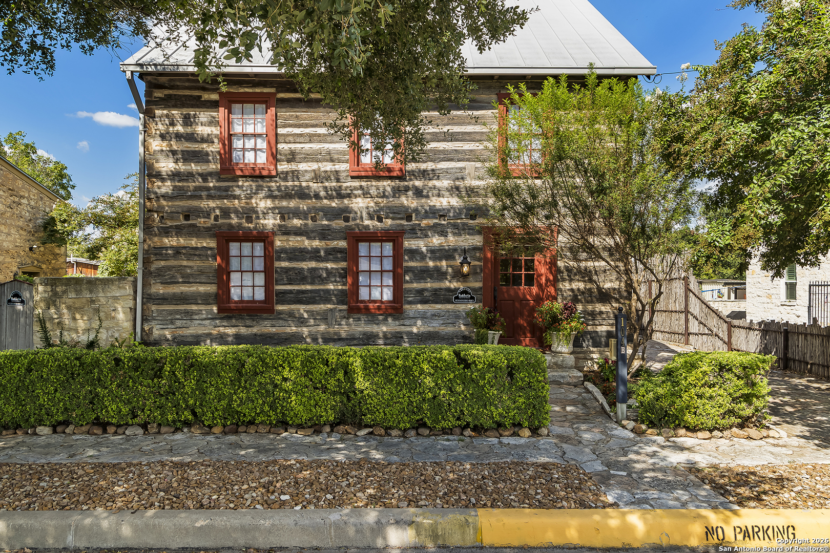 104 Austin — photo