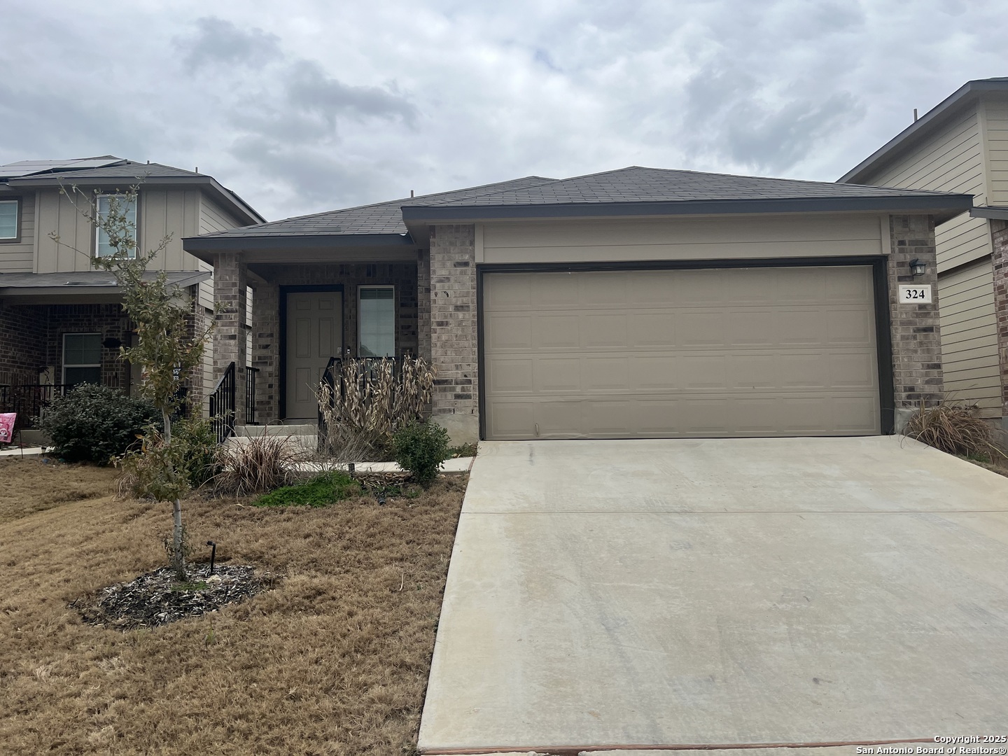 324 Middle Green Loop — photo
