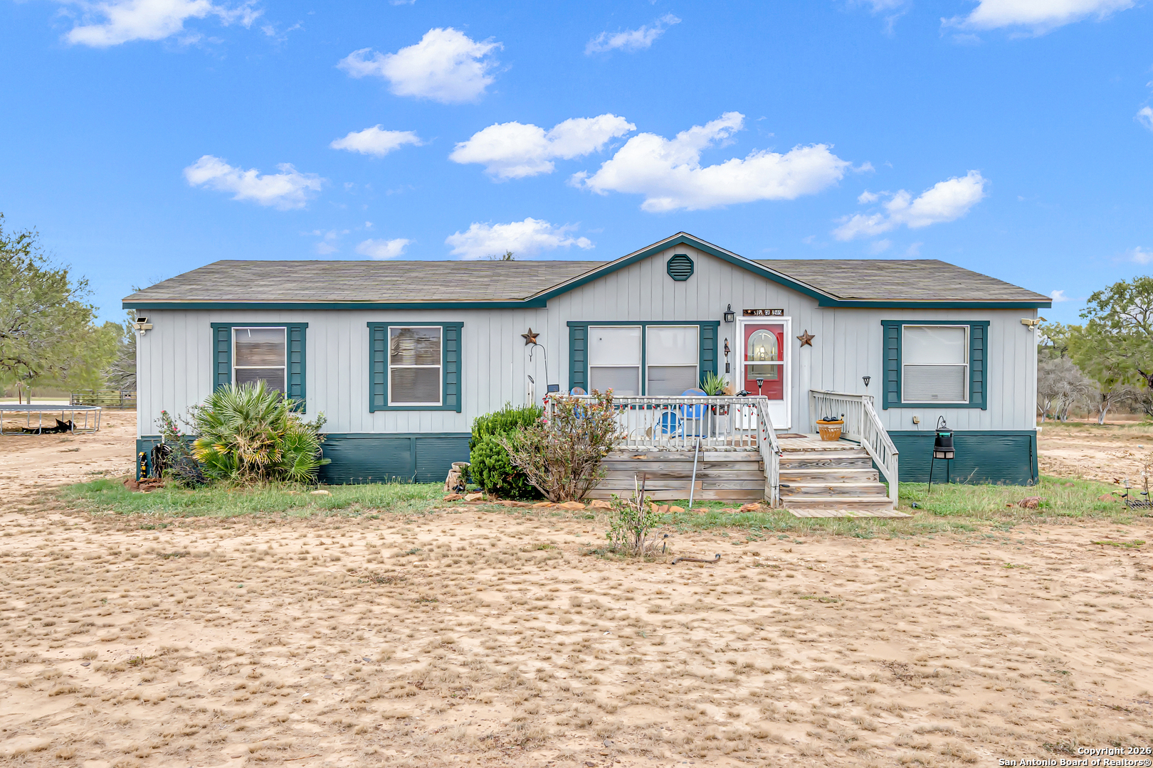 138 county road 2665, Devine, TX 78016 — photo 2