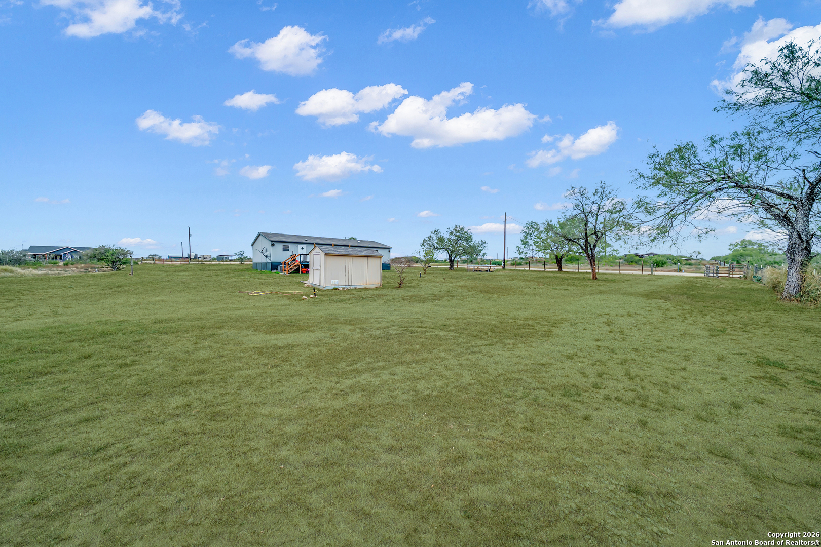 138 county road 2665, Devine, TX 78016 — photo 3