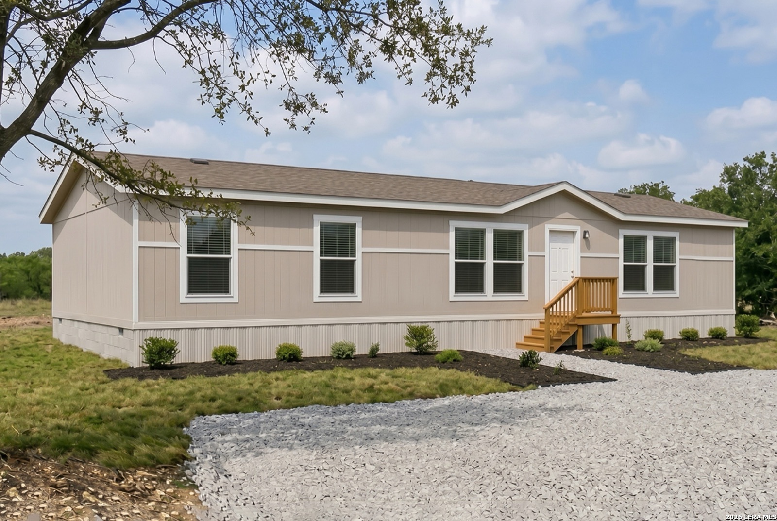 12180 FM 1117 — photo
