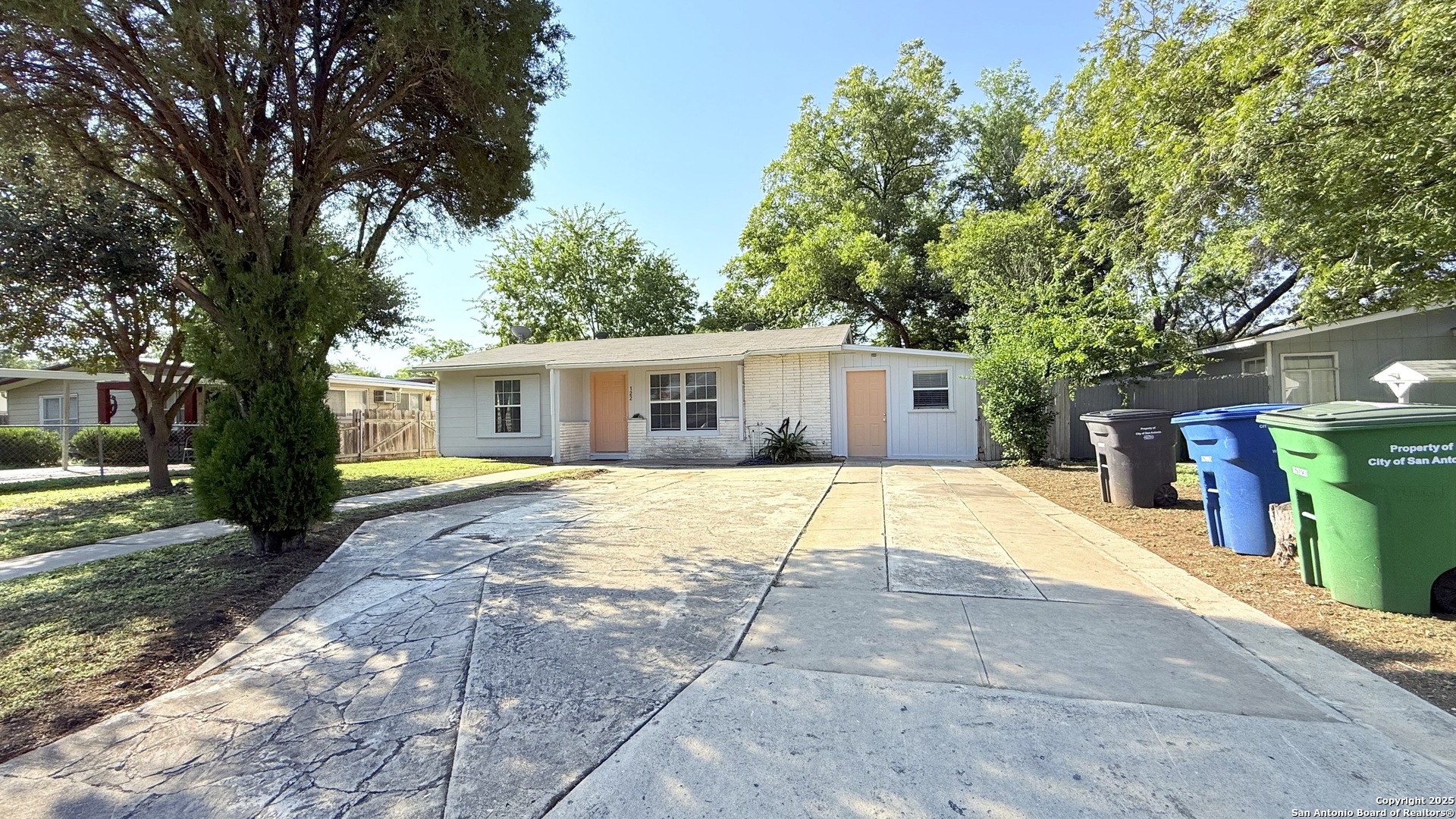 122 Newport — photo
