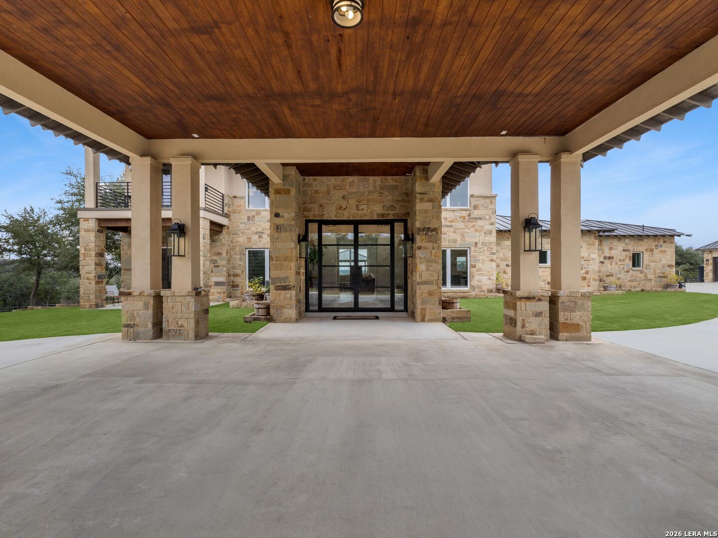 298 Table Rock, Helotes, TX 78023 — photo 2