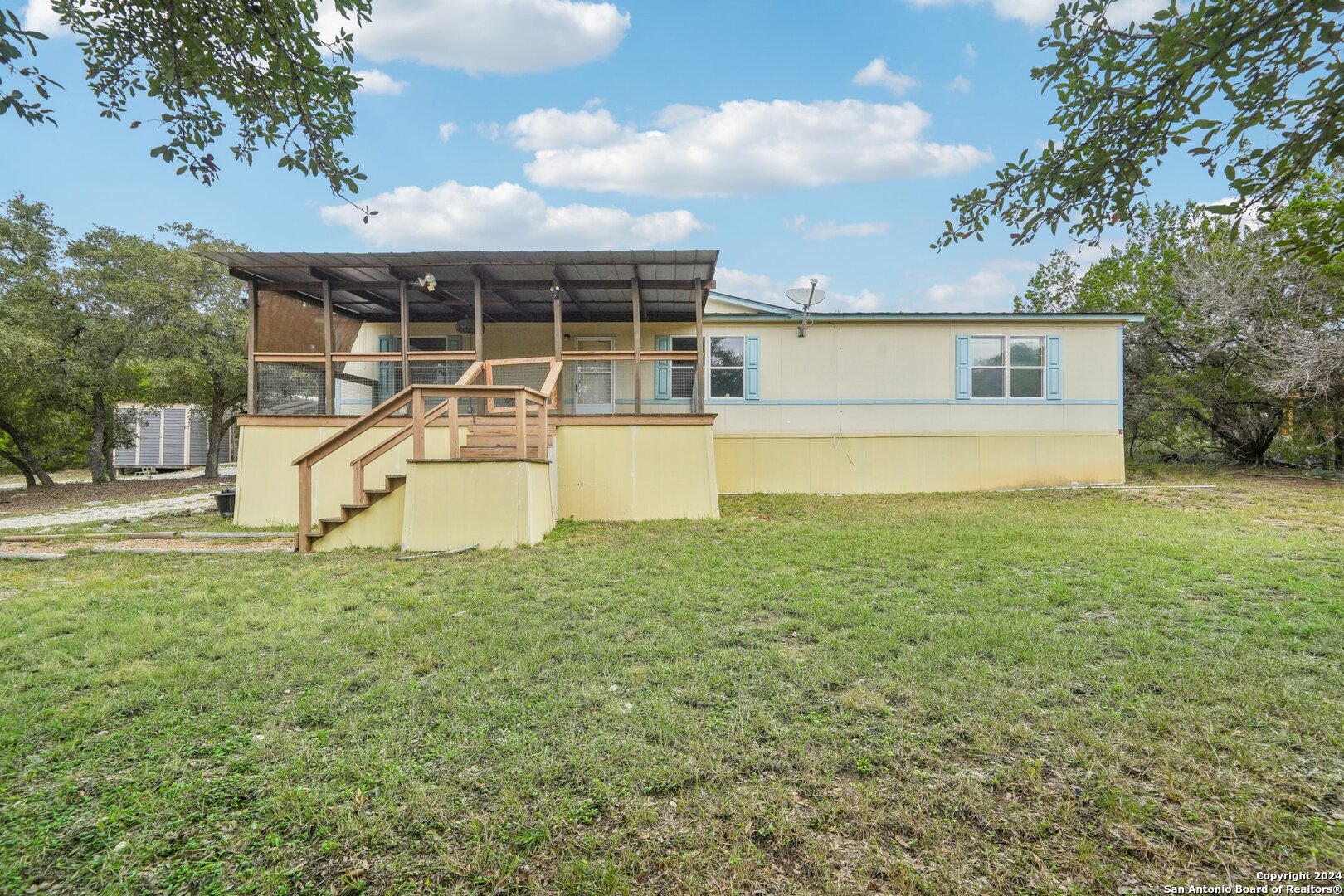 140 Lake Terrace Drive — photo