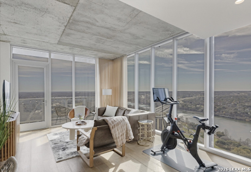 48 East Avenue 3008 — photo
