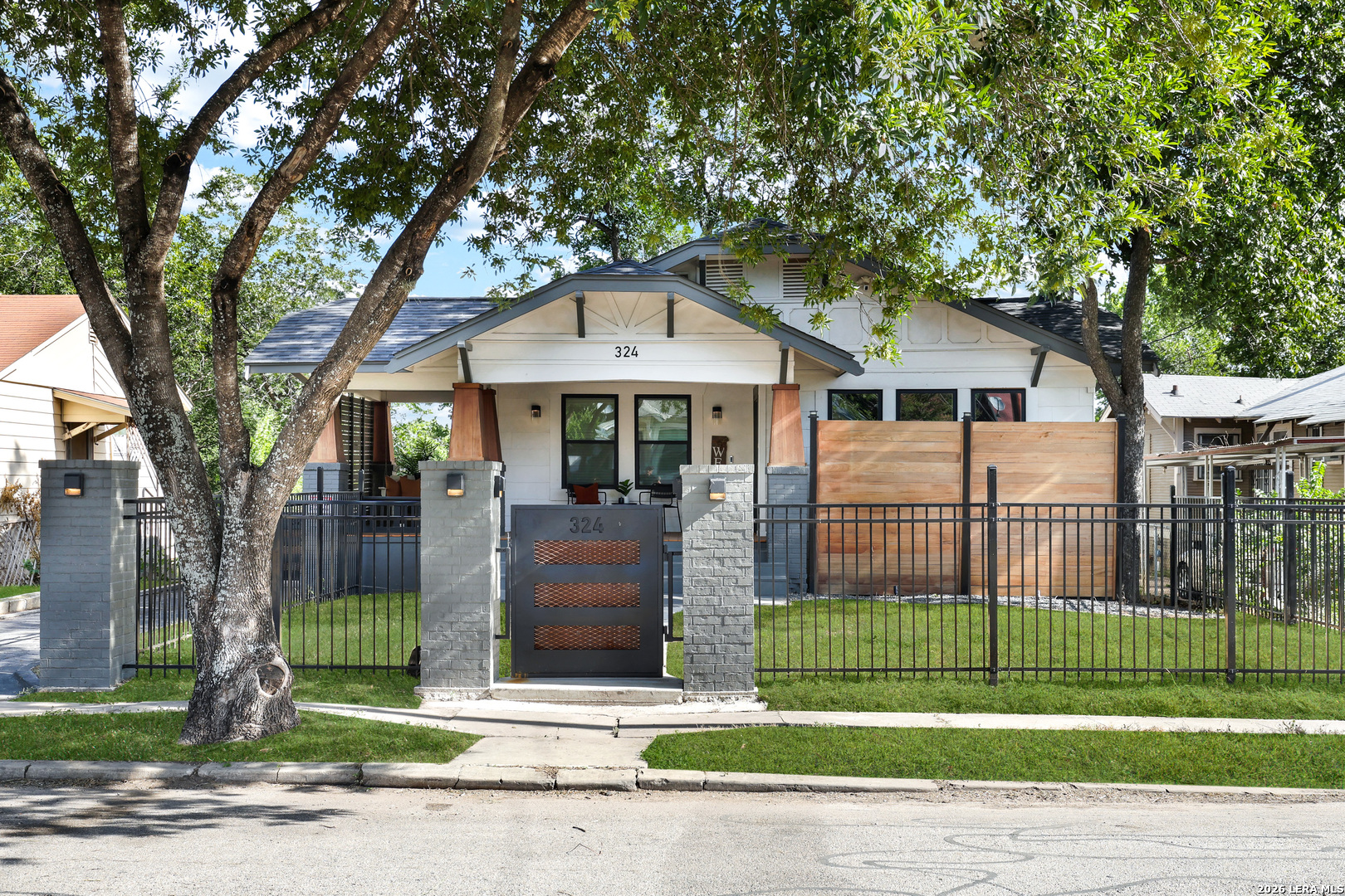 324 Hammond — photo