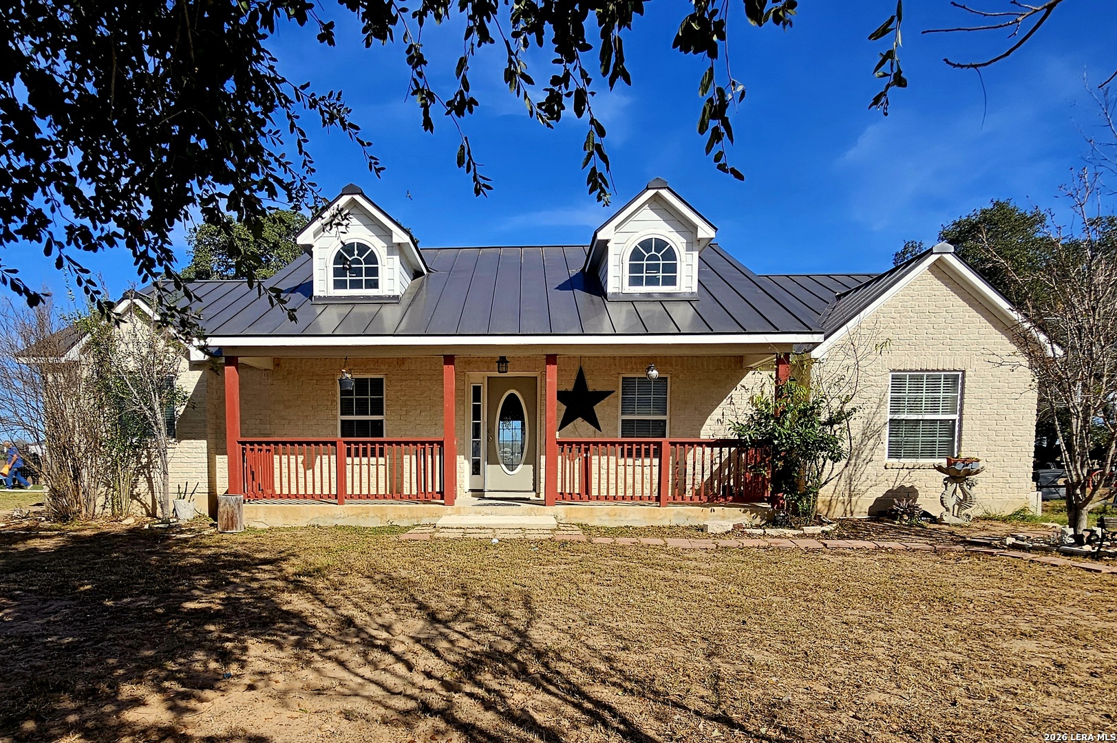 5615 FM 462 — photo