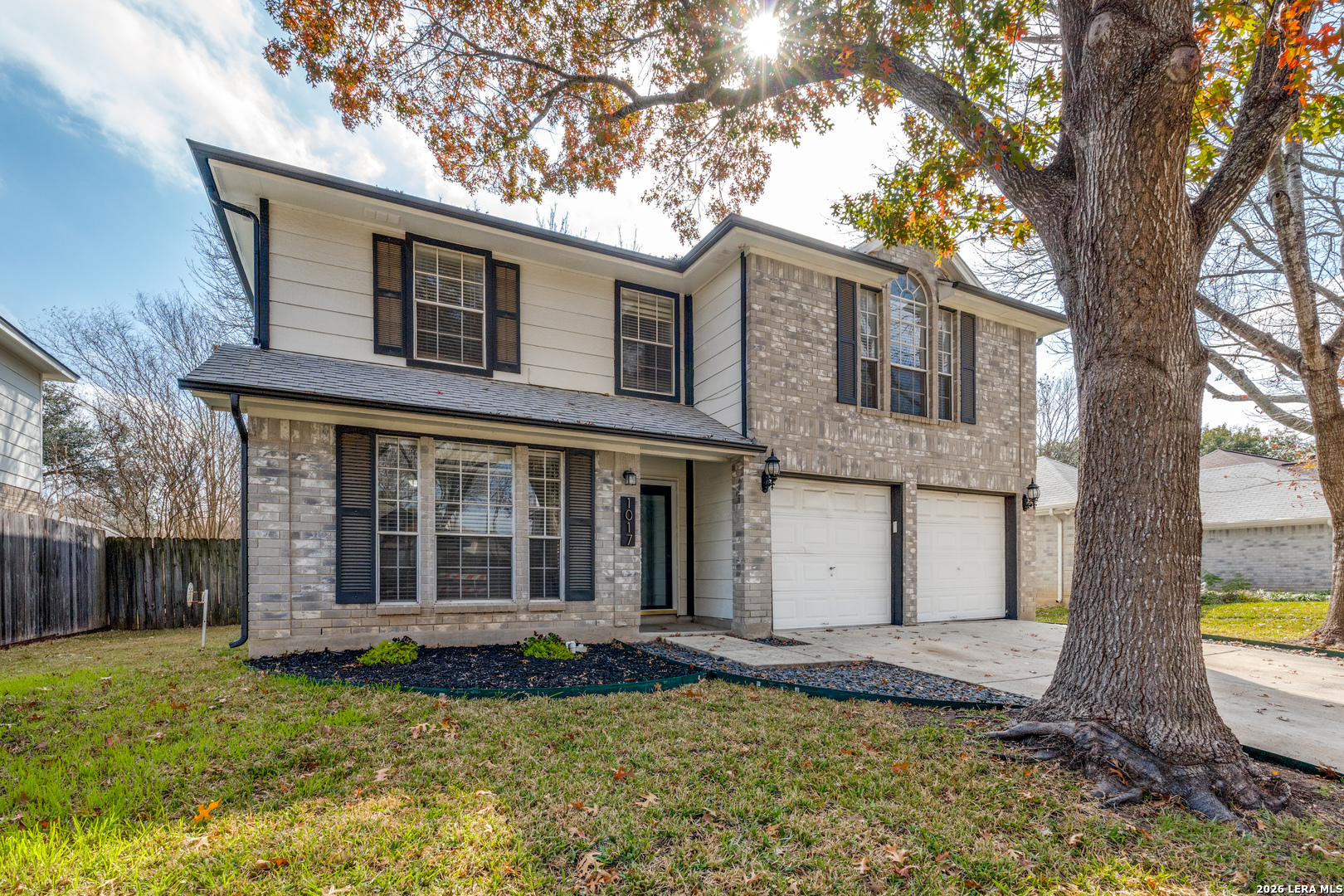 1017 Silvertree — photo