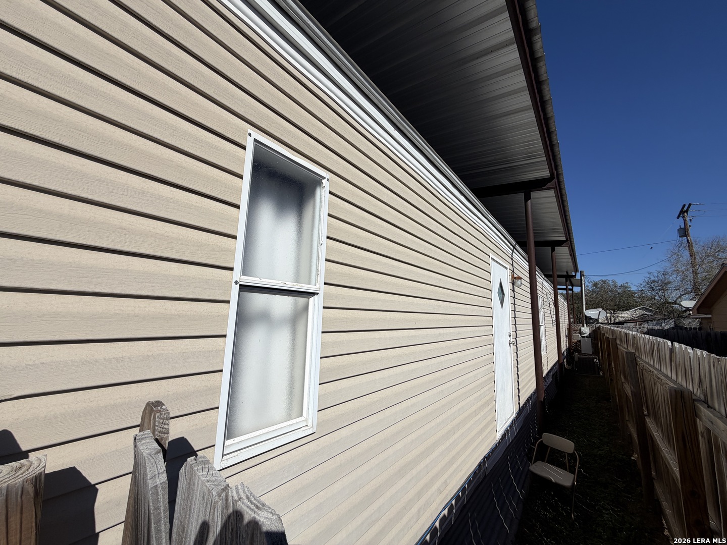 409 E Tullos, Three Rivers, TX 78071 — photo 3