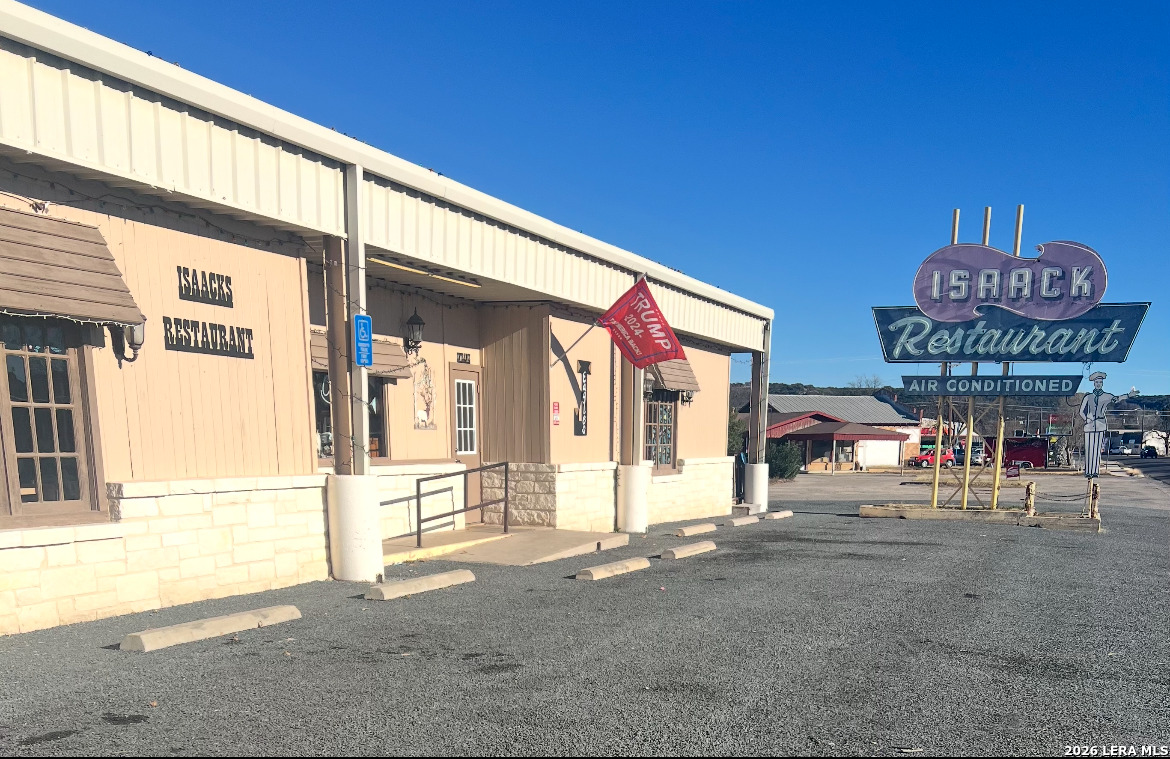 1606 main, Junction, TX 76849 — photo 2