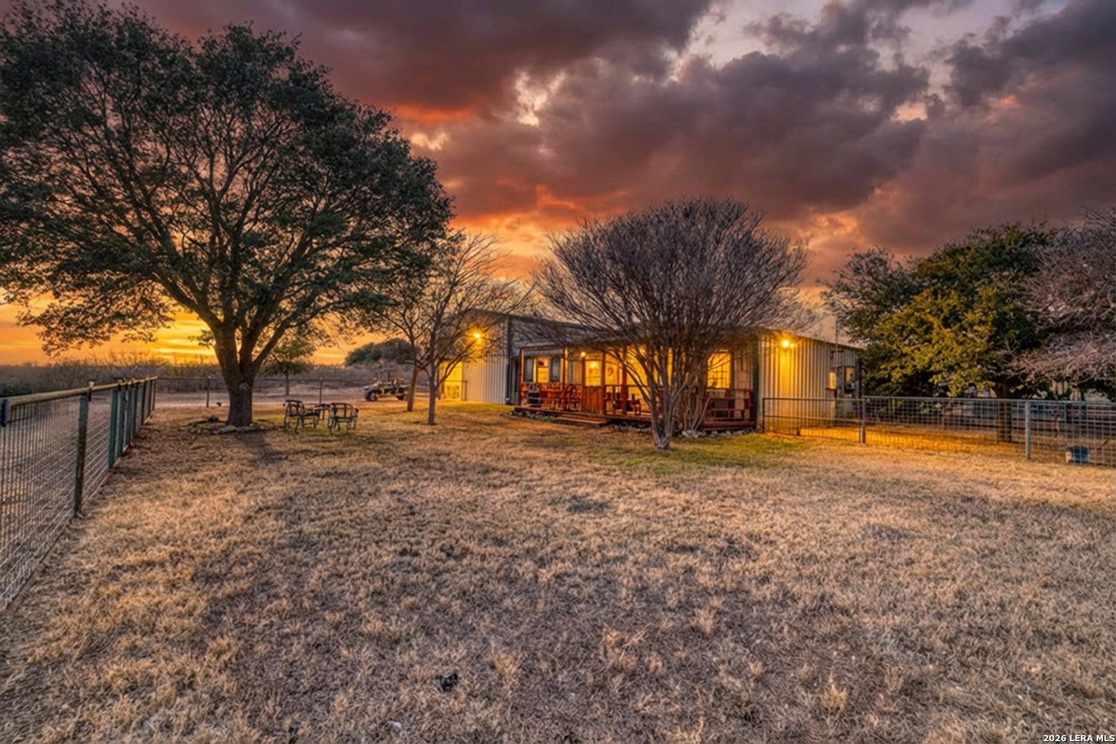 247 Marsh, Uvalde, TX 78801 — photo 2